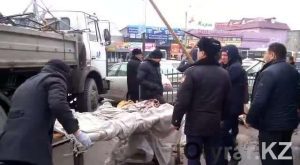 сносят незаконные торговые ряды