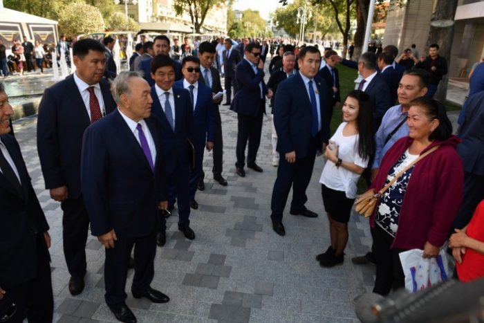 нурсултан назарбаев