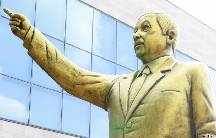 Статуя Эрдогана в Германии