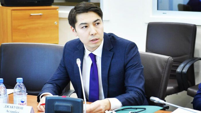 асланбек джакупов