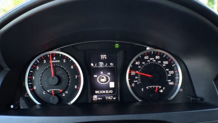 Американская Camry 55: стоит ли экономить и чем она отличается от европейской