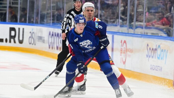 «Барыс» уступил «Автомобилисту» 1:4 и потерпел третье поражение кряду