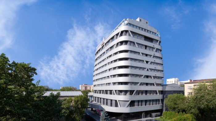 Отель DoubleTree by Hilton в Алматы продан с третьей попытки за 38,2 млрд тенге