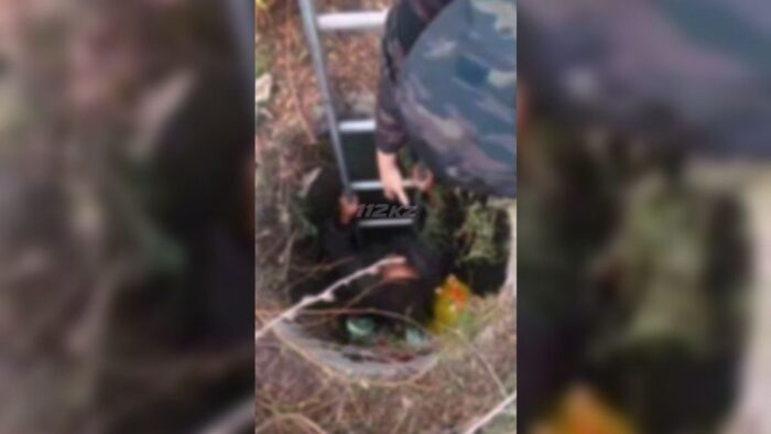 В Алматинской области спасатели вытащили мужчину из четырёхметрового колодца