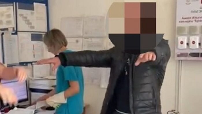 В Макинске водитель с запахом пива лишился прав на 7 лет и получил 15 суток ареста