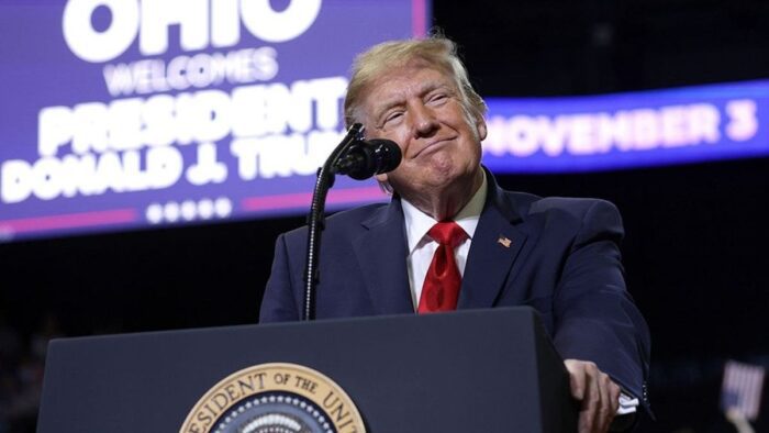 Трамп рассказал, зачем наносит макияж: «Не хочу выглядеть мертвецом»