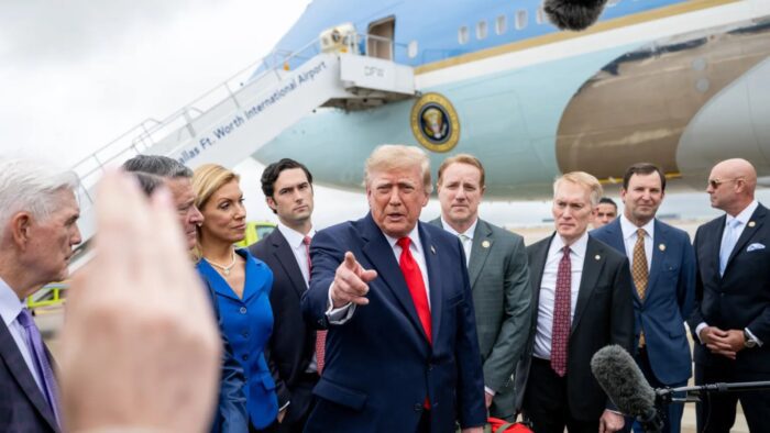 Трамп на митинге в Аризоне заявил, что Канада станет 51-м штатом США